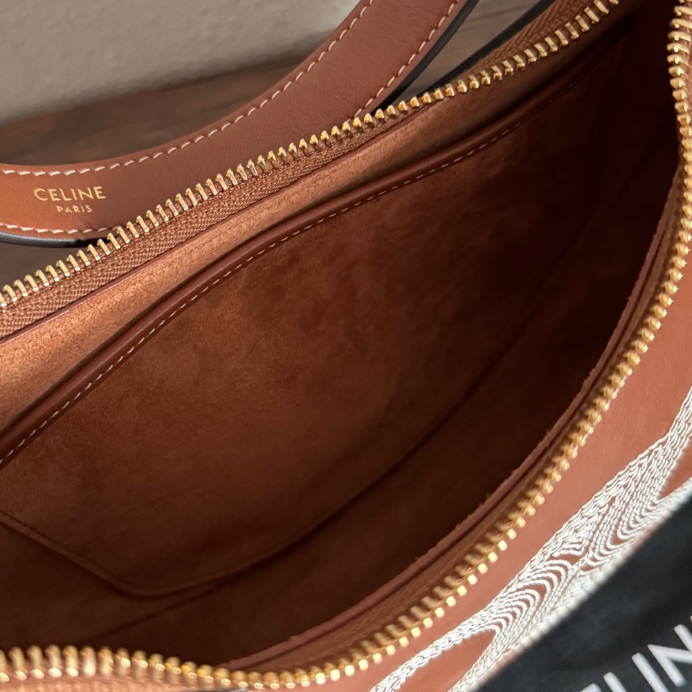 NEW CELINE Medium Ava Calfskin Leather Triomphe Shoulder Bag - Picture 4 of 9